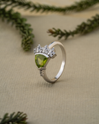 Peridot Bloom Ring – Natural Peridot & White Topaz in 925 Sterling Silver