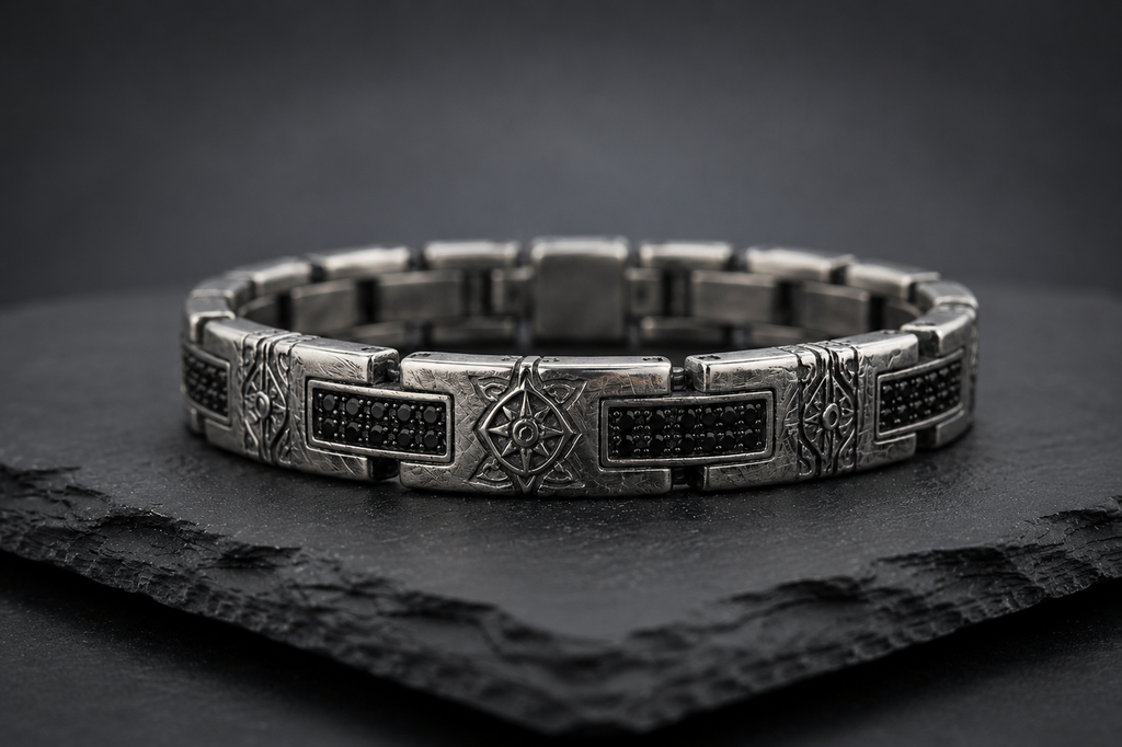 Praise Jewels Meteor Bracelet in oxidized 925 sterling silver with natural black spinel